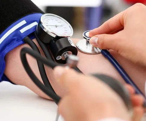 The Role of Diet in Managing Hypertension: Foods to Eat and Avoid